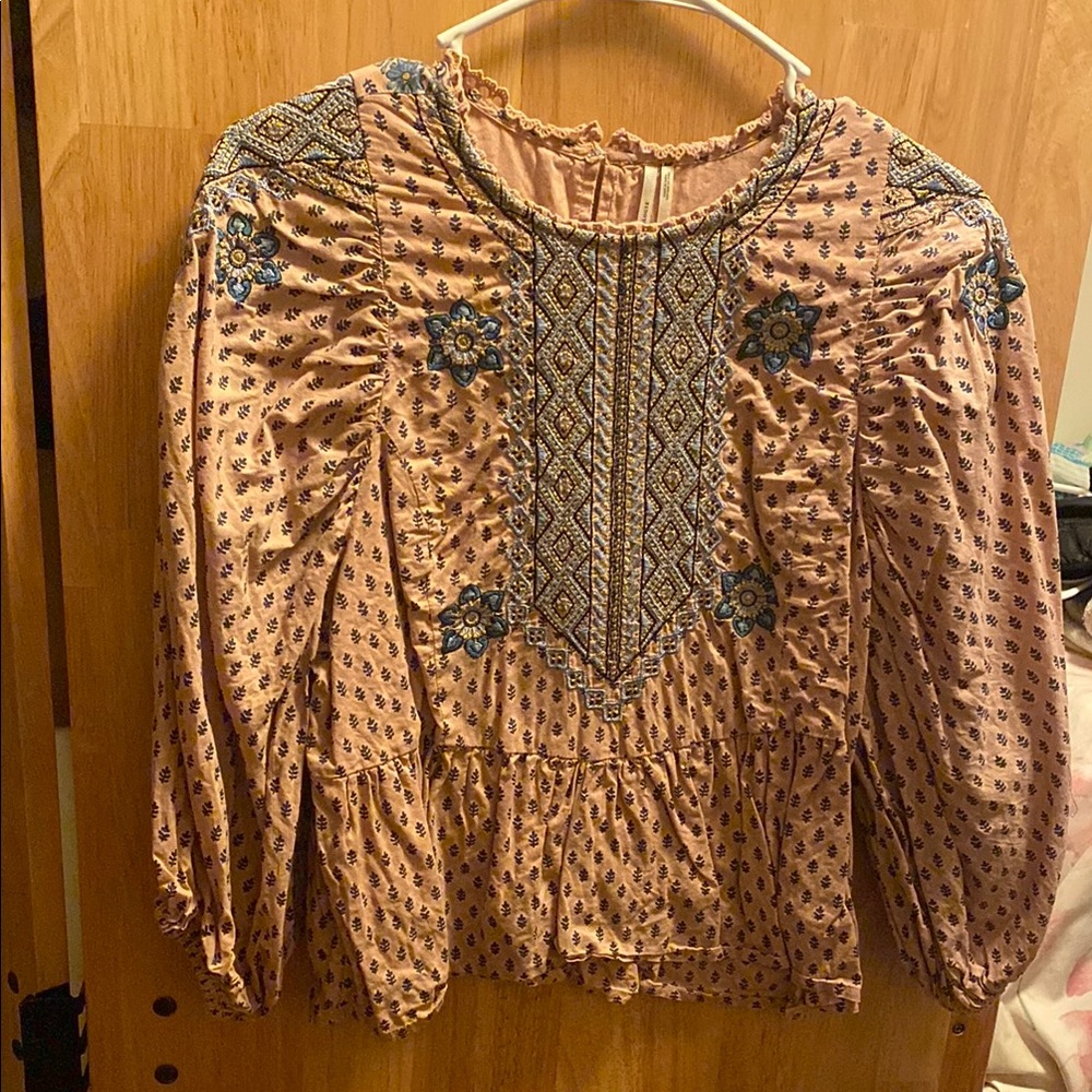 Floral Embroidered Women's Top - Pink